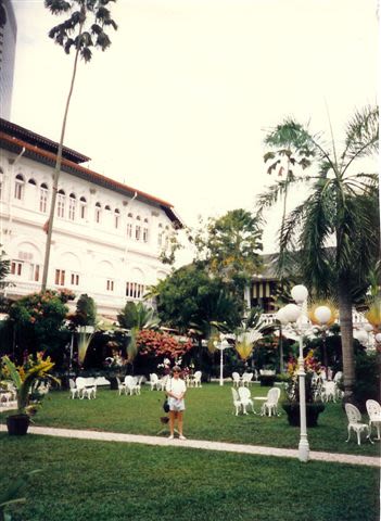 Raffles Palm Court in 1987
